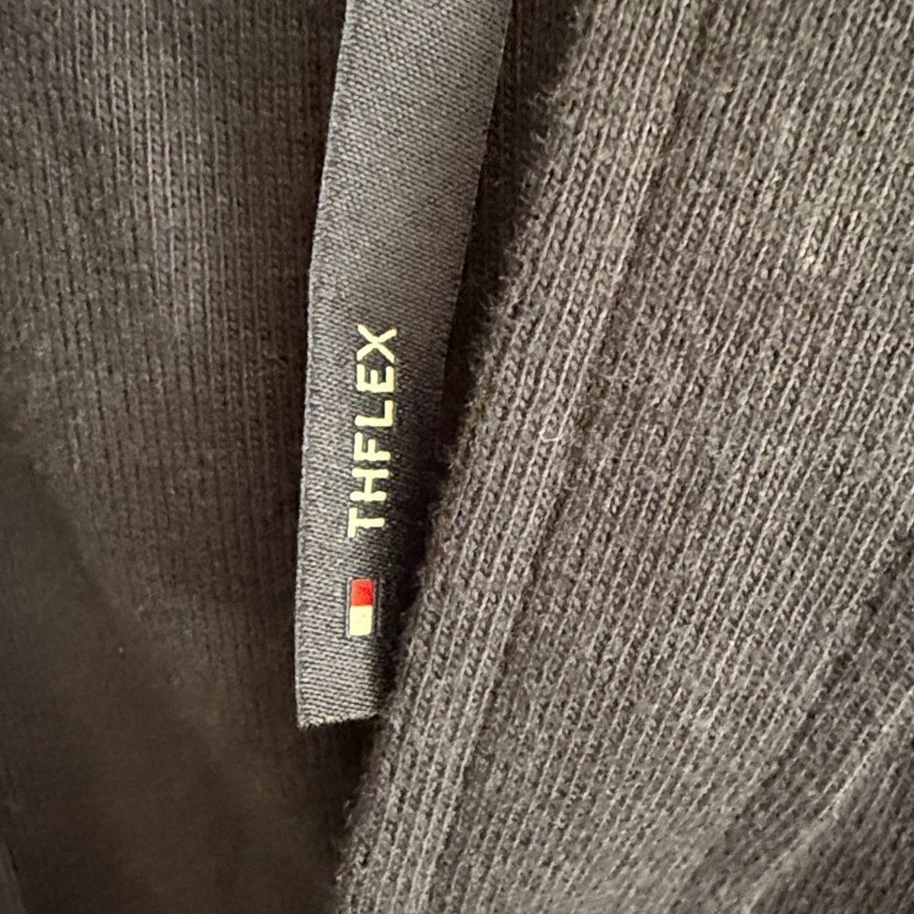Men's Tommy Hilfiger FLX Navy Button-Down Shirt - Picture 2 of 9